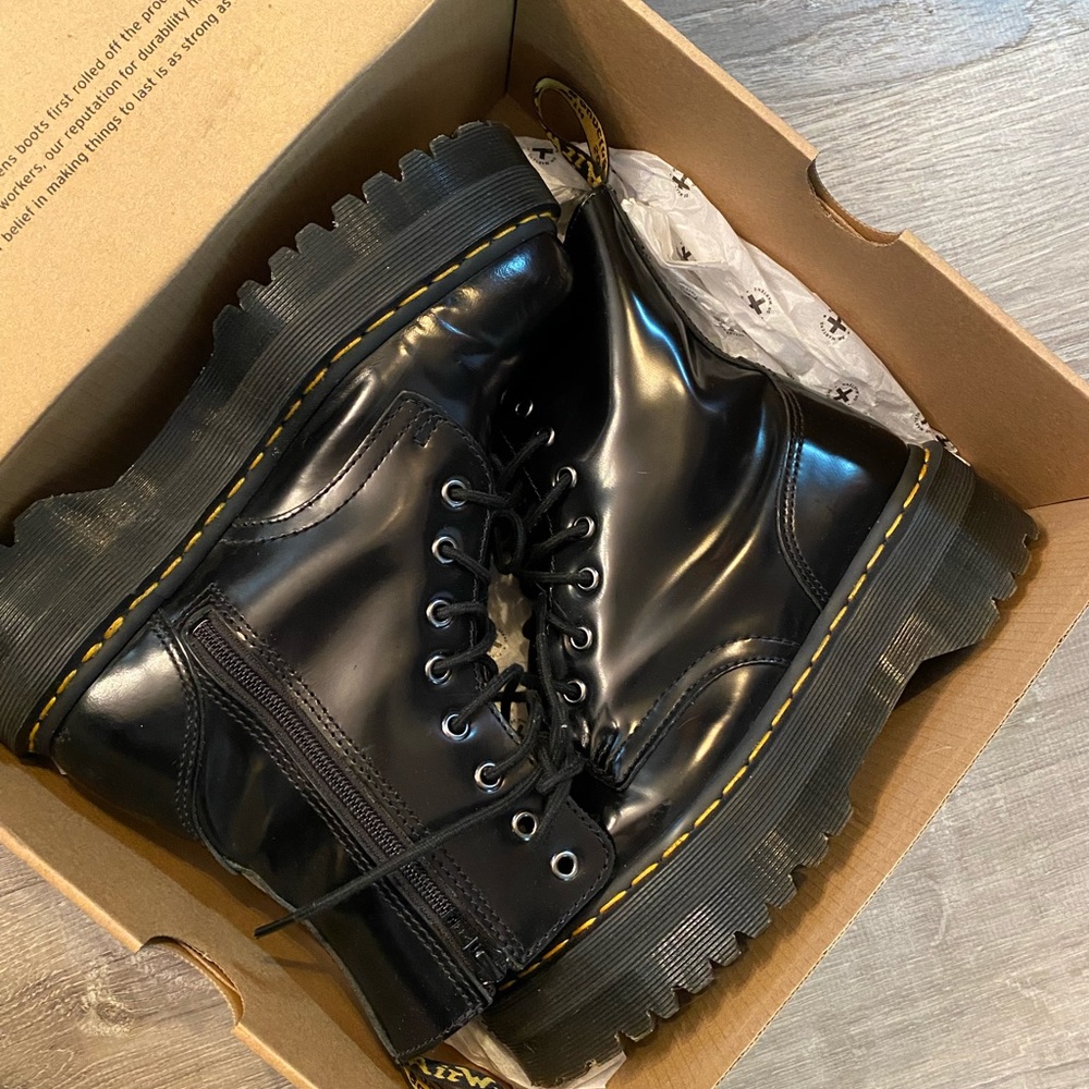 Dr Martens platform